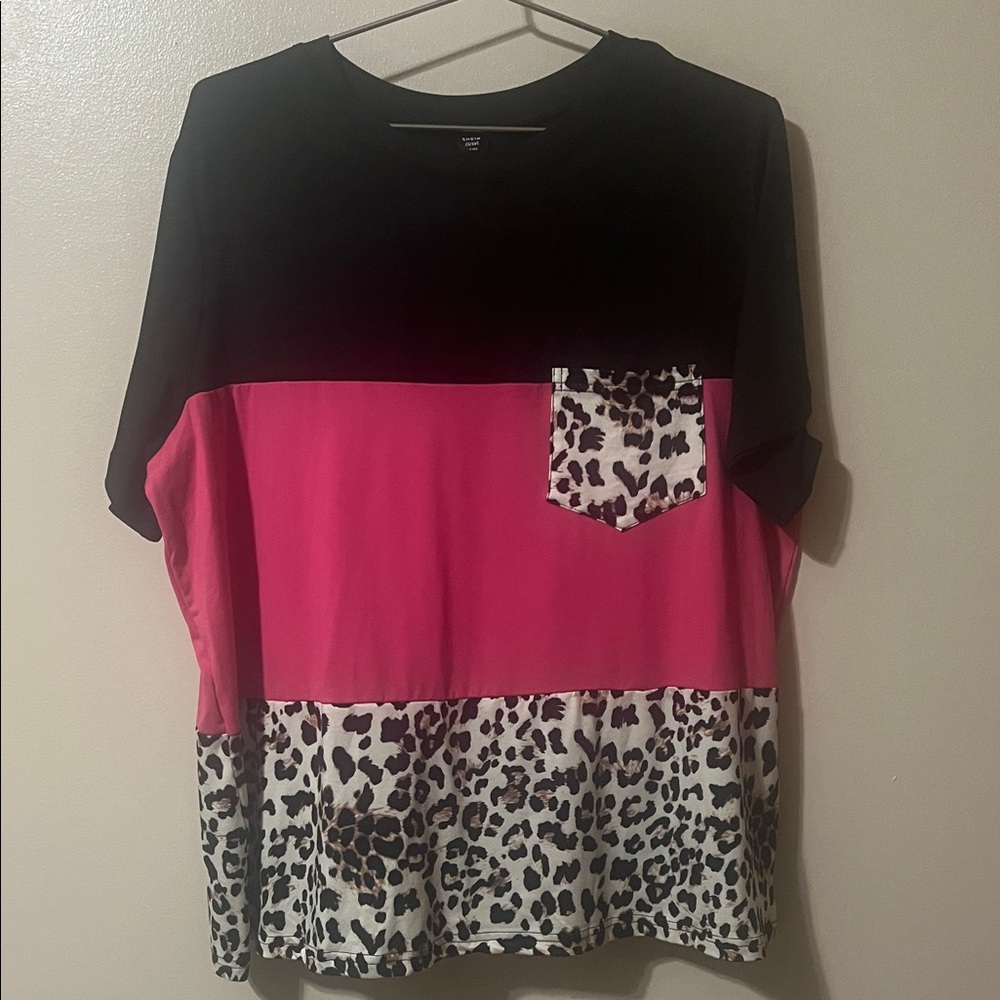 SHEIN Black and Pink Color Block Leopard Print Tee